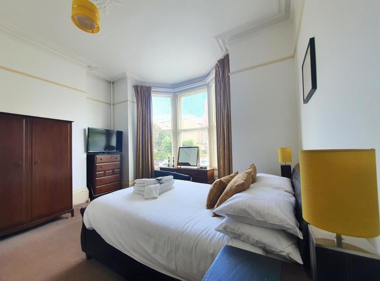 Rowntree Lodge Scarborough Bagian luar foto