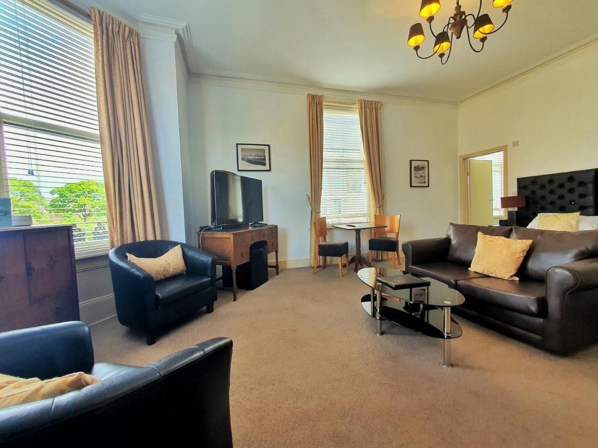 Rowntree Lodge Scarborough Bagian luar foto