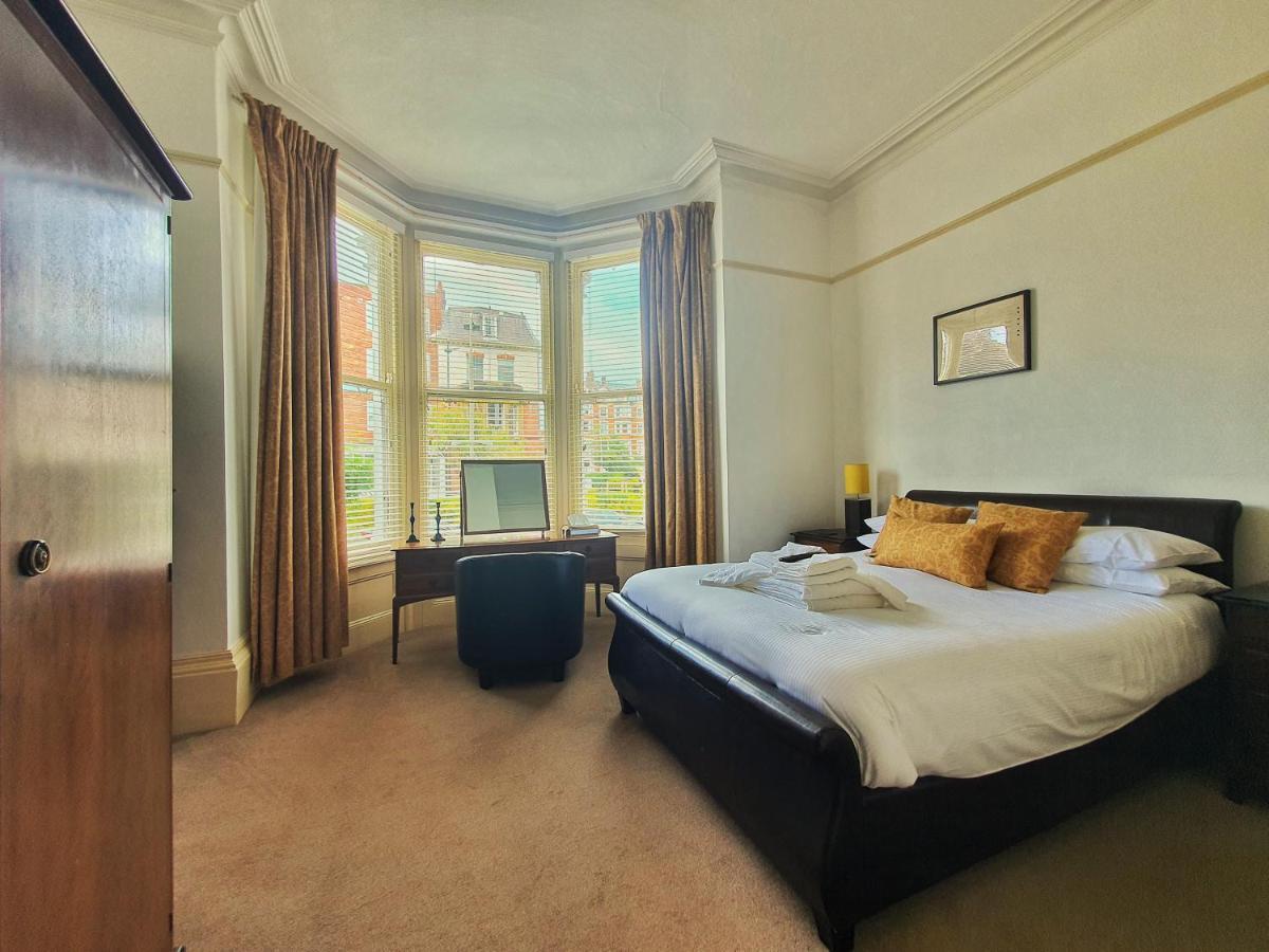 Rowntree Lodge Scarborough Bagian luar foto
