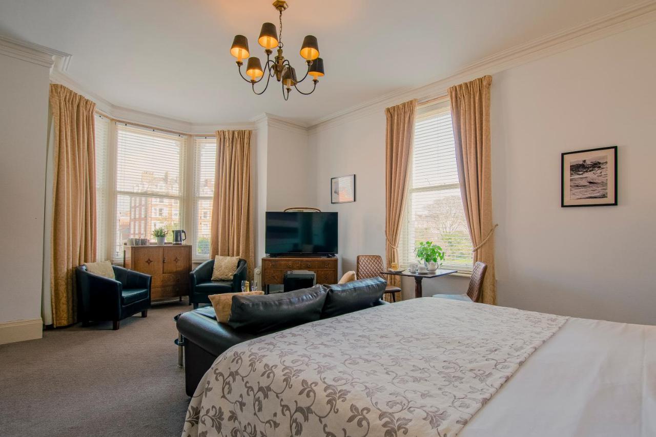 Rowntree Lodge Scarborough Bagian luar foto